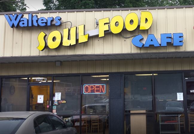 best black-owned restaurants in Atlanta, Walter's Soul Food Cafe