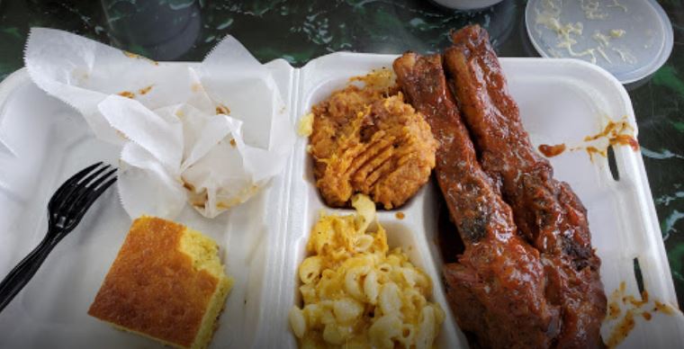 Walter's Cafe is one of the best soul food restaurants in Atlanta