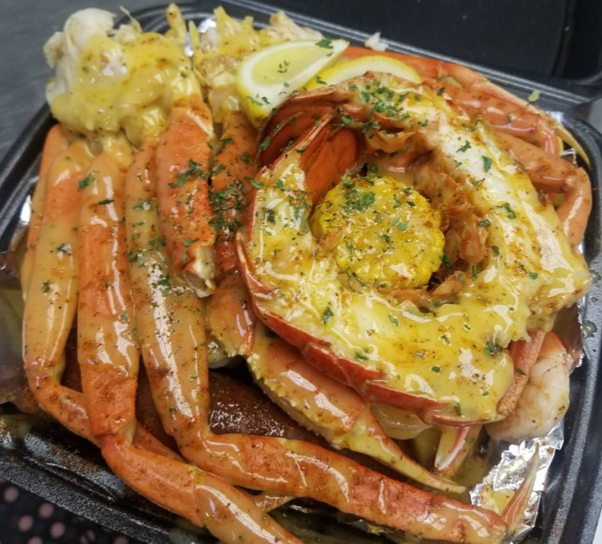 Krab Queenz Review Restaurant Brings Bayou Cuisine To Midtown Atlanta