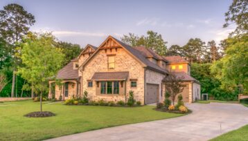 What is the average home in Atlanta worth?