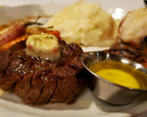 McCormick and Schmick's Seafood & Steaks - best Atlanta restuarants near MARTA