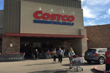 Costco holiday hours