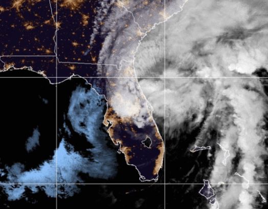 Tropical Storm Ian tracker