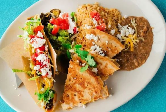 Pappasito's Cantina has the best tacos in Atlanta.