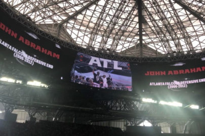 Mercedes Benz Stadium at the Atlanta Falcons game