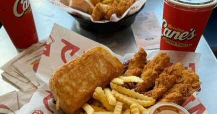 Raising Cane's opening in Atlanta