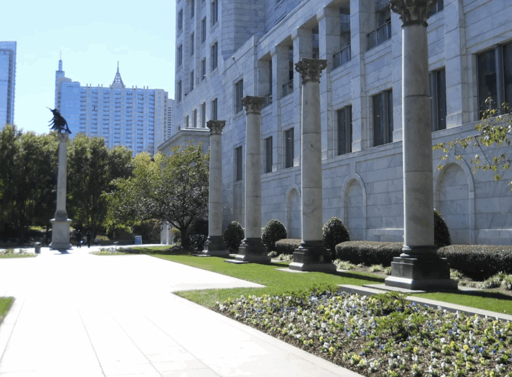 Yes, the Atlanta Monetary Museum at the Federal Reserve Bank of Atlanta is free to visit and offers a unique experience with interactive exhibits and a view into the bank's cash processing operations. Visitors can learn about the history of money, see automated currency handling, and receive a bag of shredded U.S. currency as a souvenir.