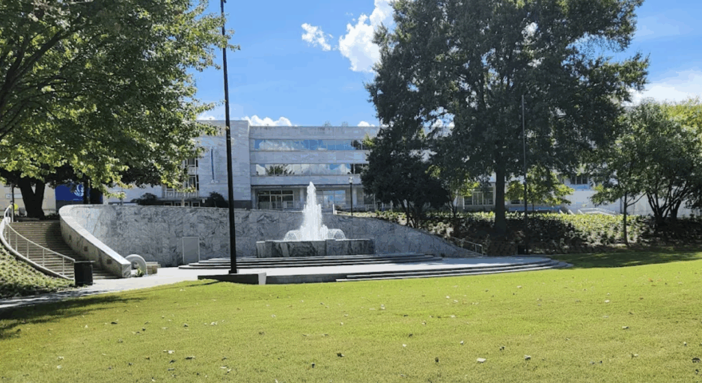 6. Take a walk in Hurt Park downtown Atlanta.