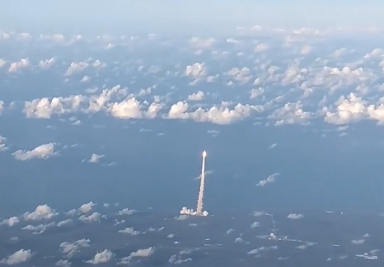 United Passenger films Artemis II launch.