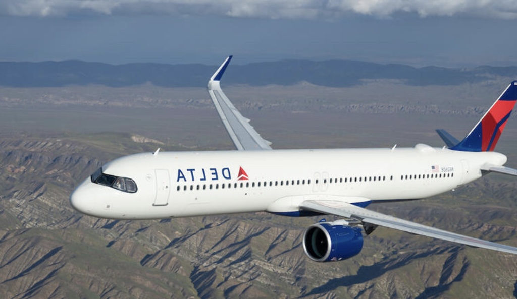 Delta to cut food service on short flights
